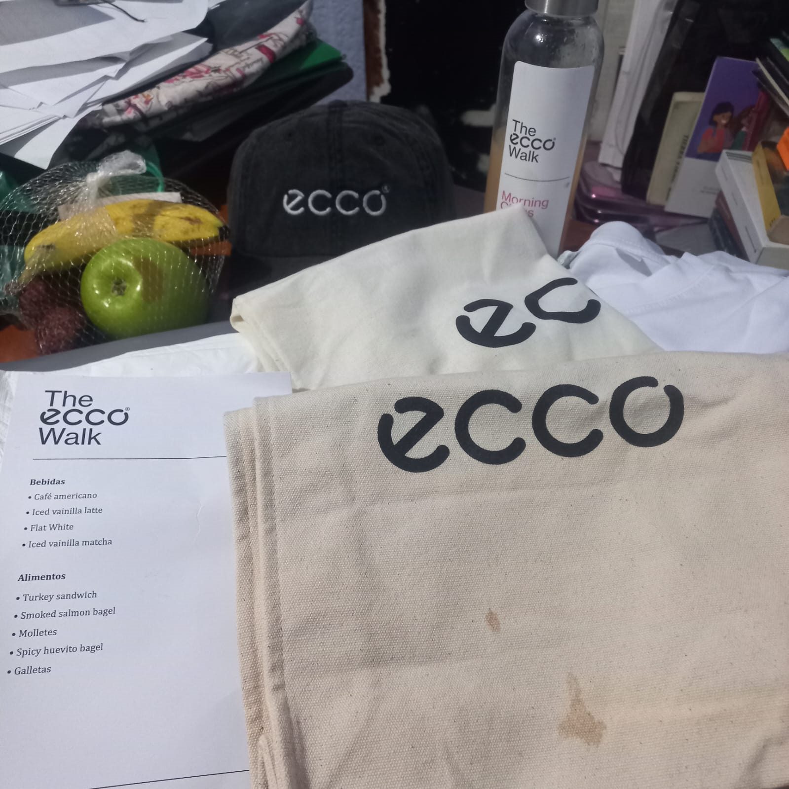 Kit de bienvenida del evento The ECCO Walk